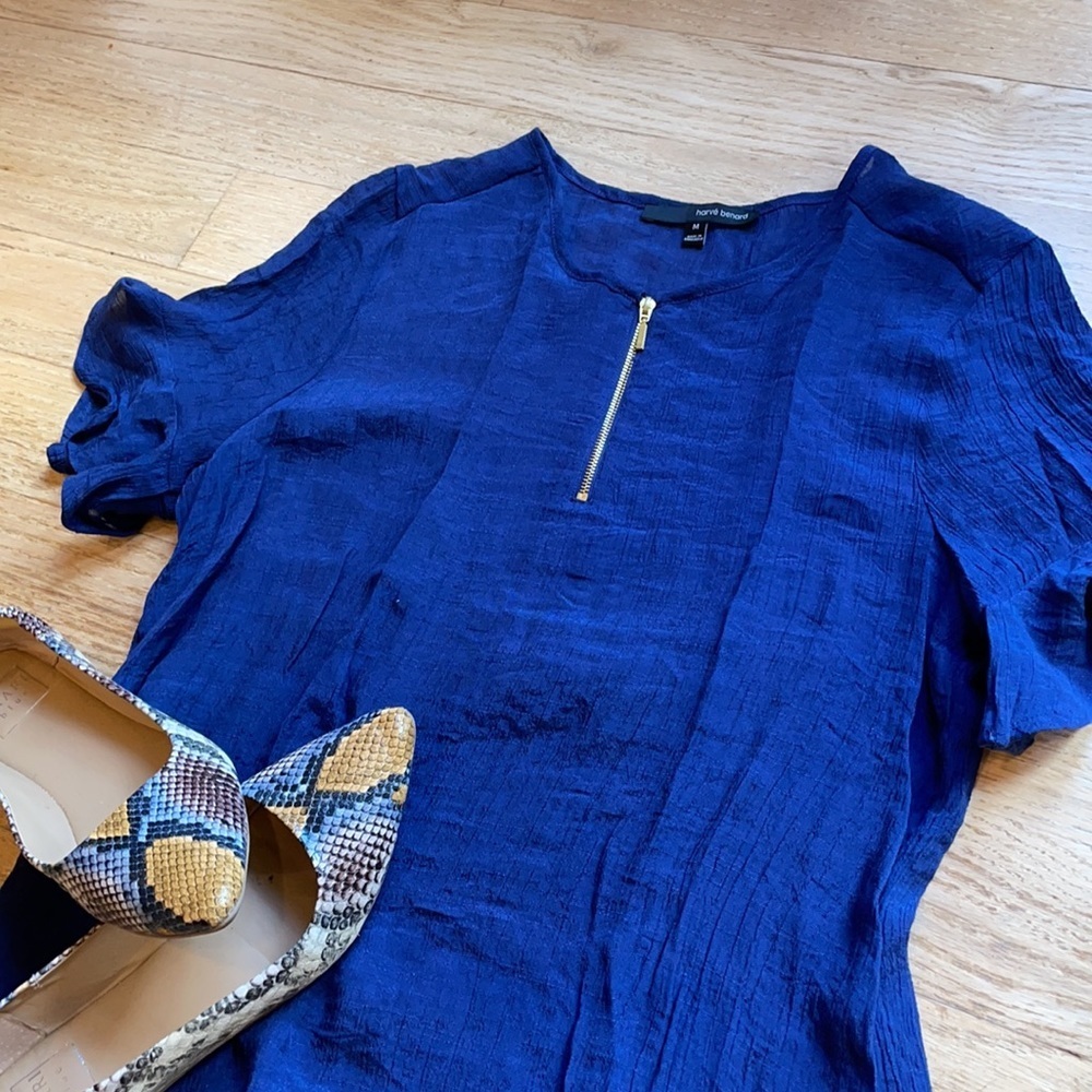 Harve Bernard short sleeve blue top size medium